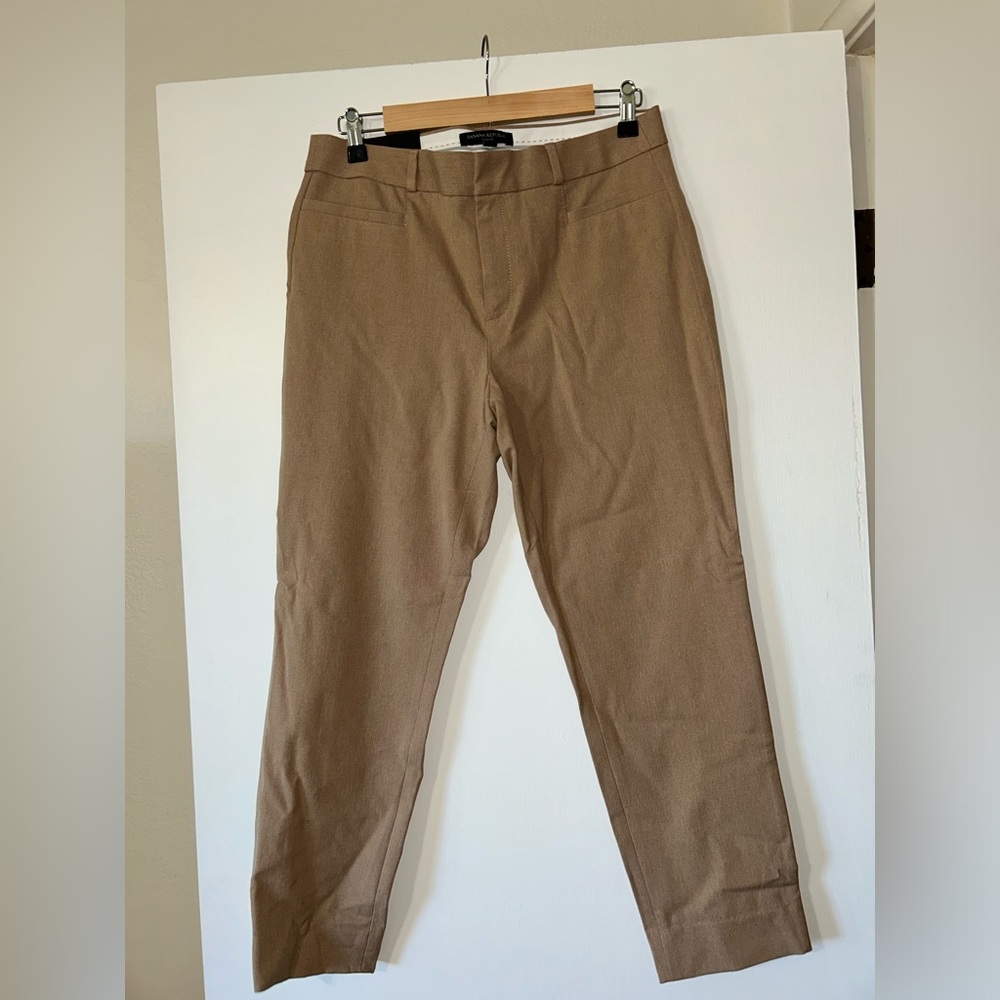 New with tags- Banana Republic Sloan mid rise pant